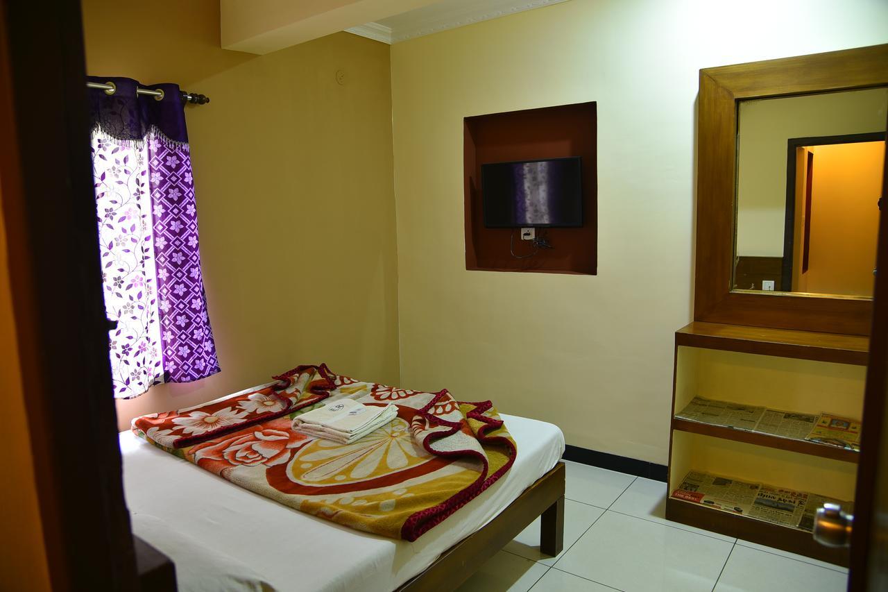 Ezhil Residency Hotell Kodaikanal Exteriör bild
