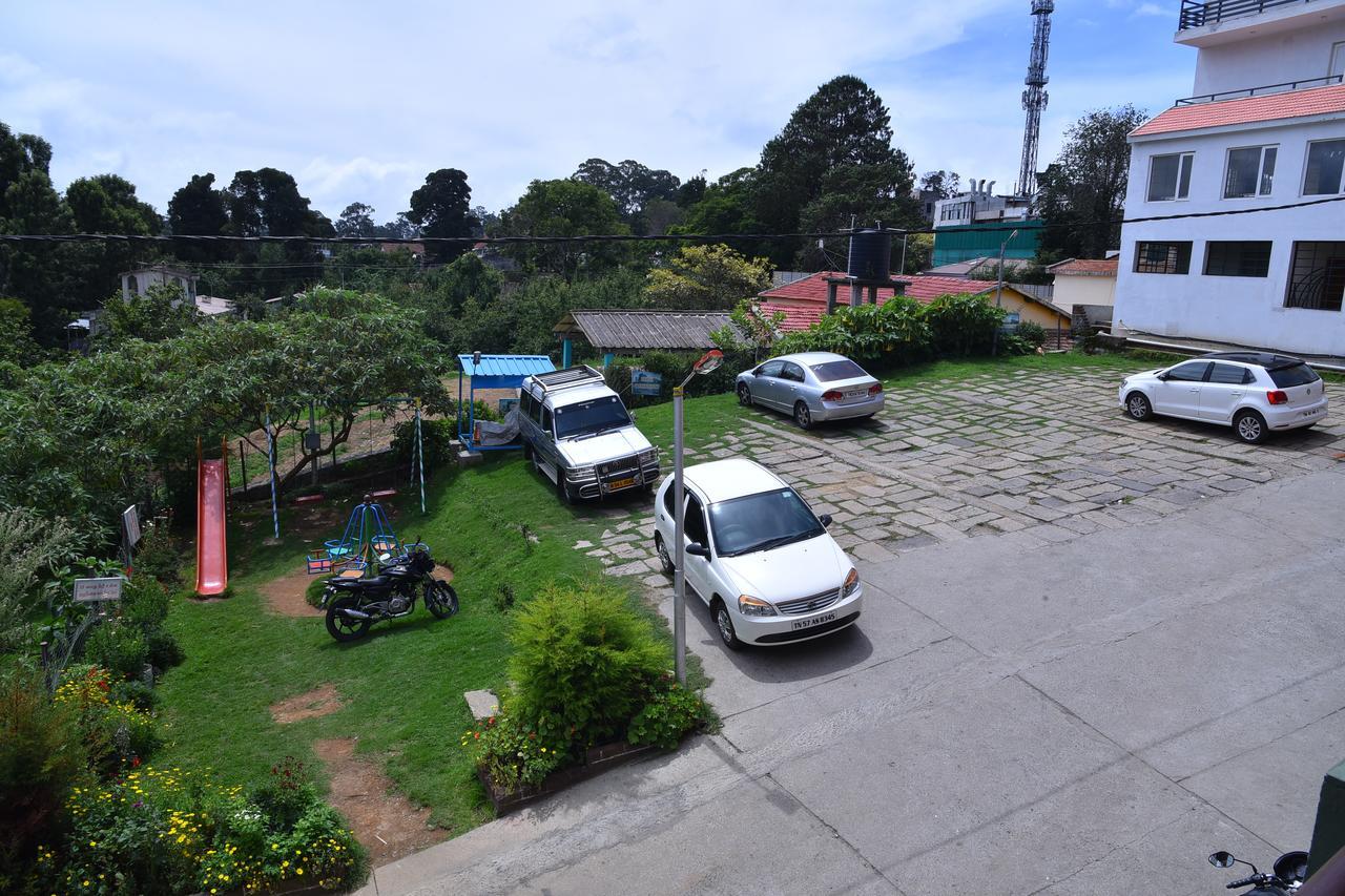 Ezhil Residency Hotell Kodaikanal Exteriör bild