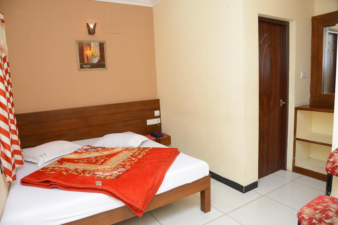 Ezhil Residency Hotell Kodaikanal Exteriör bild